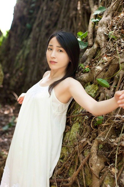 Blossoming young charmer You Kikkawa bares her smoking hot body in Neighbors Cutie  in All Gravure set Neighbors Cutie